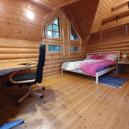 Cosy Spacious Wooden Chalet Na Hrib Stiska Vas ภายนอก รูปภาพ